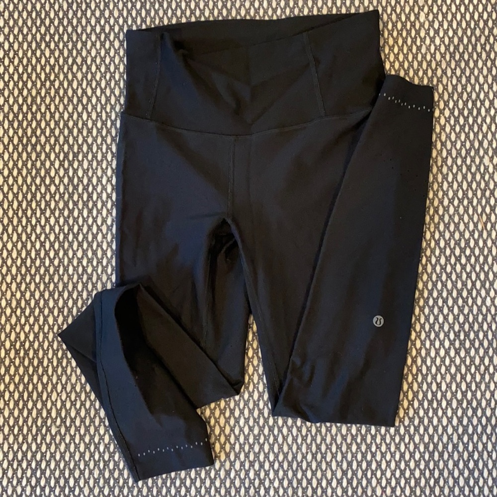 Lululemon black leggings EUC